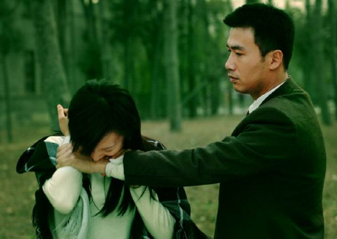 16年前，柳云龙倾家荡产拍出来的一部剧，现在依旧是谍战片的王者