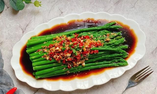这菜号称“蔬菜之王”，随便一炒就是营养美味！做法简单，一学就会